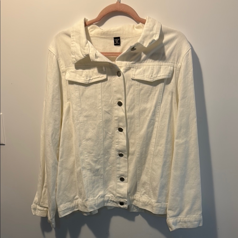 SHEIN White Jean Jacket Collared Button-Front